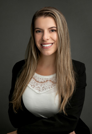 Lenox Michigan dentist Doctor Dominika Jarosz