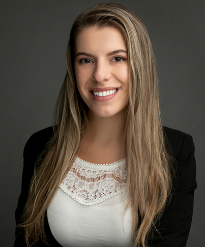 Lenox Michigan dentist Doctor Dominika Jarosz